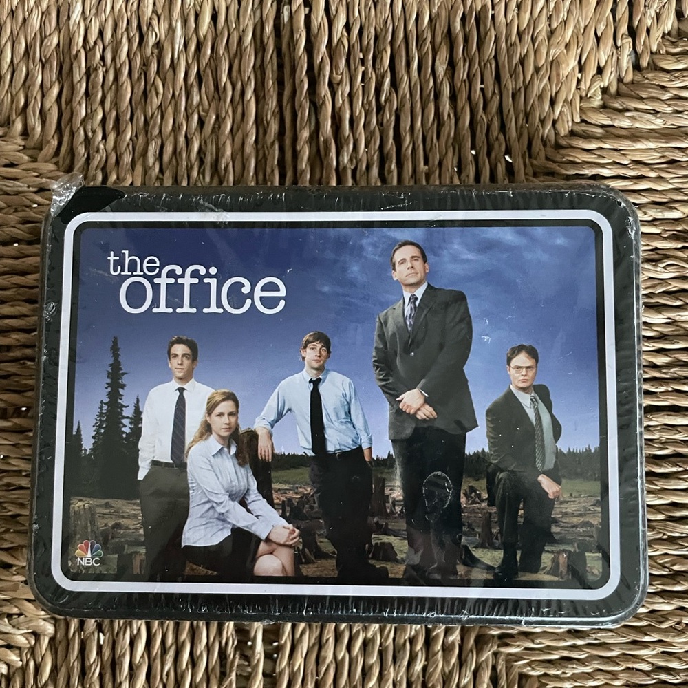 THE OFFICE Special Edition Playing Card Set 2 Decks Tin Container NEW AND SEALED